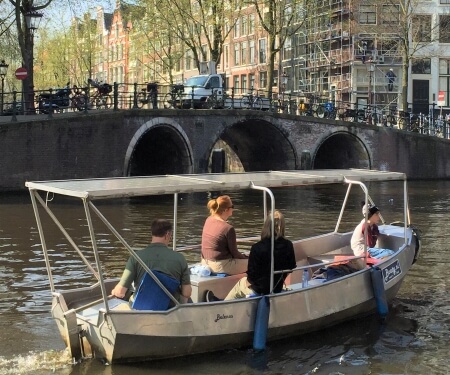 Overdekte boot huren Amsterdam