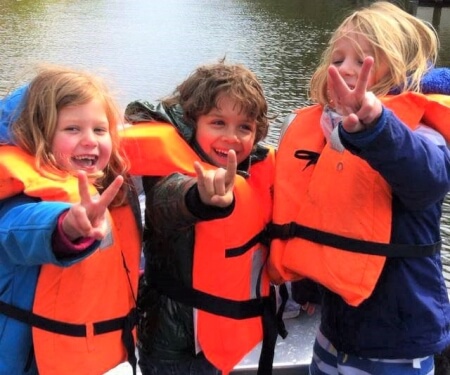 Fluisterboot Amsterdam huren zelf varen zwemvesten
