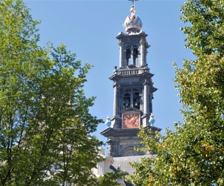 Sloep verhuur vaartocht grachten Amsterdam Westerkerk