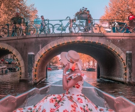 Bootje huren grachten Amsterdam Bootje huren grachten Amsterdam