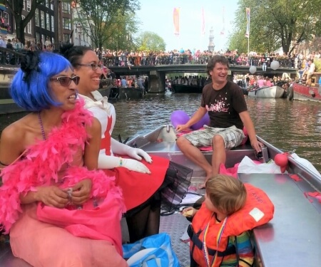 Koningsdag Gay Pride sloep huren Amsterdam Koningsdag Gay Pride sloep huren Amsterdam
